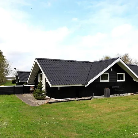 4 Star Holiday Home In Ansager *